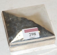 Lot 298 - A George V silver table cigarette box of...