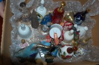 Lot 84 - A box of assorted ornamental glass and...