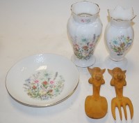 Lot 107 - A collection of boxed Aynsley table wares to...