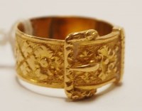 Lot 482 - An 18ct chased gold belt ring, 7.5g, size N