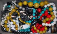 Lot 573 - A box of assorted mainly modern ladies beaded...