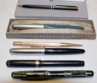 Lot 635 - A Conway Stuart 588 fountain pen, having 14ct...
