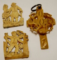 Lot 525 - A pair of 19th century carved ivory figures in...