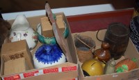 Lot 842 - A collection of various miscellaneous items to...