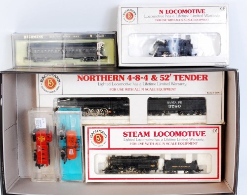 Lot 792 - Bachmann N gauge 'Santa Fe' 4-8-4 locomotive...
