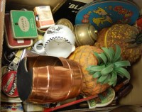 Lot 88 - A box of miscellaneous items to include Black...