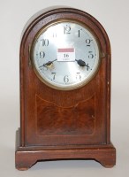 Lot 16 - An Edwardian mahogany cased mantel clock...