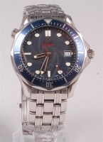 Lot 1279 - A gentlemans Omega Seamaster 007 steel cased...