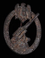 Lot 264 - A German Anti-Aircraft Flak badge.