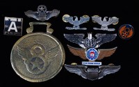 Lot 270 - A collection of U.S.A.F. badges to include WW...