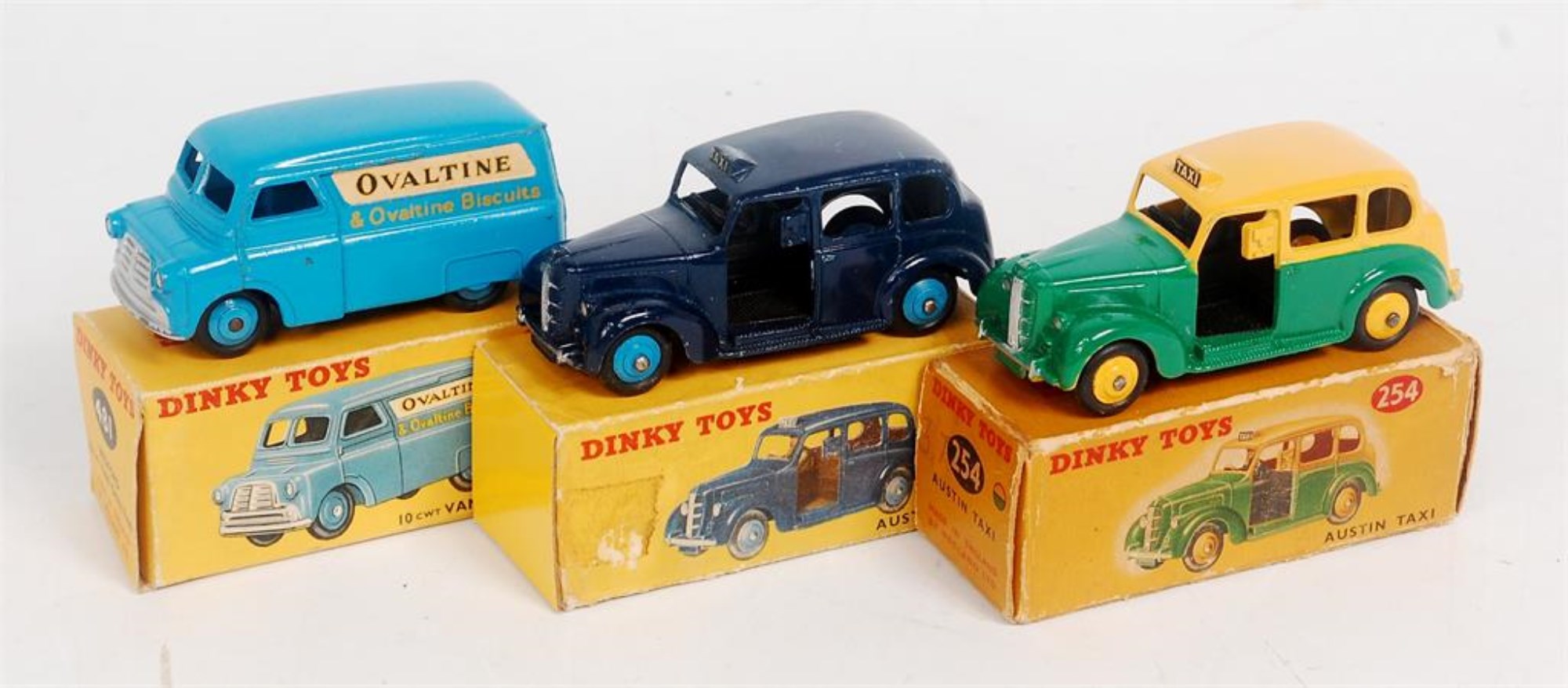 Vectis Auctions  Dinky Pre-War 36g Austin 'Taxi