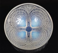 Lot 117 - René Lalique (Fr.1860-1945) - A Coquilles bowl,...