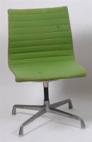 Lot 345 - A Charles Eames for Herman Miller aluminium...