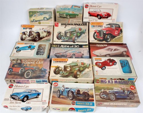 Lot 1542 15 various plastic car kits by Matchbox