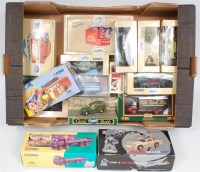 Lot 2610 - 2 boxes containing 33 mixed Modern Issue Corgi...