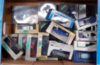 Lot 2666 - 24 mixed modern issue 1/43rd scale diecast...