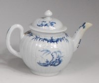 Lot 676 - A first period Worcester bachelors teapot and...