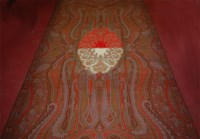 Lot 941 - A Victorian woollen paisley hanging / table...