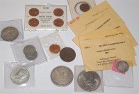 Lot 84 - USA, mixed lot of silver and other coins to...