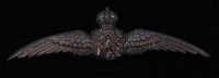 Lot 396 - A Royal Flying Corps pilots wing badge.