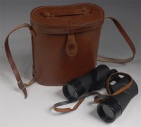 Lot 343 - A pair of WW II U.S. Navy binoculars, 7 x 50....