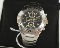 Lot 323 - A gents Seiko steel cased chronograph...