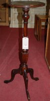 Lot 1186 - A reproduction mahogany and gilt tooled green...