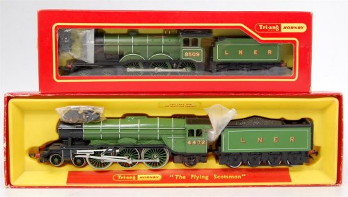 Lot 923 - A Triang Hornby R855N LNER Flying Scotsman...