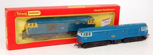 Lot 924 - A Triang AIA-AIA diesel locomotive...