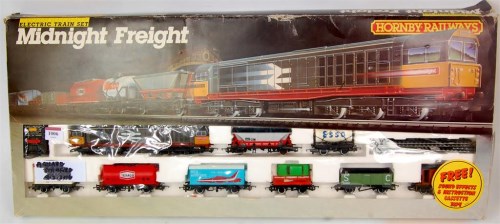 Hornby midnight freight sales train set