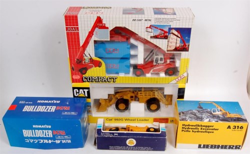 Lot 2714 - Mixed scale Construction and Container Stacker...
