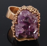 Lot 1229 - After Andrew Grima, a contemporary 9ct gold...