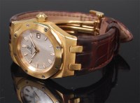 Lot 1291 - A ladies 18ct gold Audemars Piguet Royal Oak...