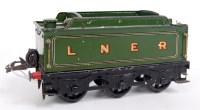 Lot 379 - Hornby 1936-41 darker green LNER No 2 Special...