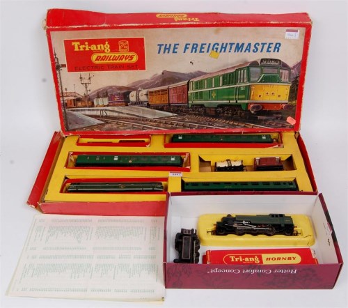 Lot 844 - Triang Hornby green AIA-AIA diesel locomotive,...