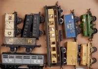 Lot 334 - A large tray of mainly Hornby items including...