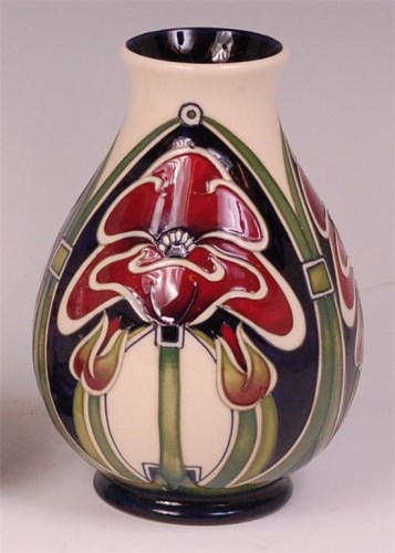 Lot 42 - A modern Moorcroft Petal Dome pattern pottery...