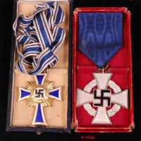 Lot 280 - A Cross of honour of the German mother, cased,...