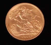 Lot 67 - Great Britain, 1914 gold half sovereign,...