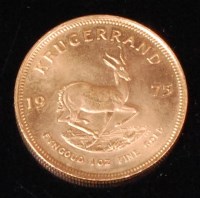 Lot 70 - South Africa, 1975 gold krugerrand, obv....