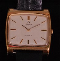Lot 543 - An Omega Geneve gents gold plated wristwatch,...