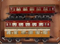 Lot 452 - A tray containing 3 Hornby 1937-41 No. 2...