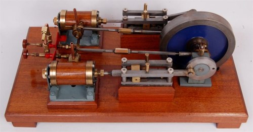 Lot 80 - Scratch built horizontal mill type engine with...