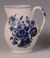 Lot 351 - A Lowestoft porcelain sparrowbeak cream jug,...