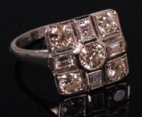 Lot 492 - An Art Deco 18ct white gold diamond cluster...