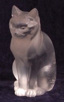 Lot 124 - * A modern Lalique glass model of a seated cat,...