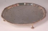 Lot 795 - *A George V silver salver, having a gadrooned...