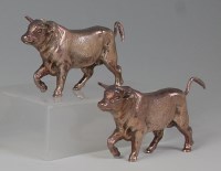Lot 819 - *A pair of modern Irish silver novelty bulls,...