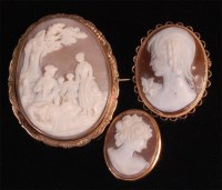 Lot 917 - A late 19th century carved shell cameo brooch,...