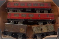 Lot 448 - A small tray containing Hornby 1937-41 LMS No....